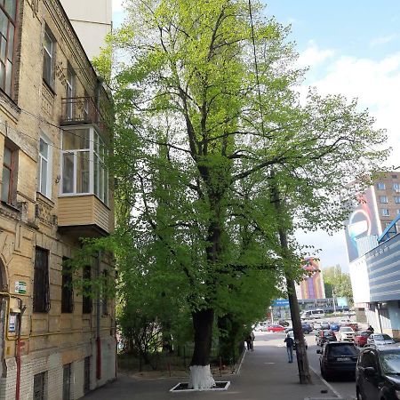 1 Stop From Railway Station Appartement Kiev Buitenkant foto