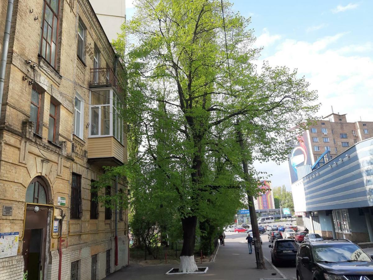 1 Stop From Railway Station Appartement Kiev Buitenkant foto